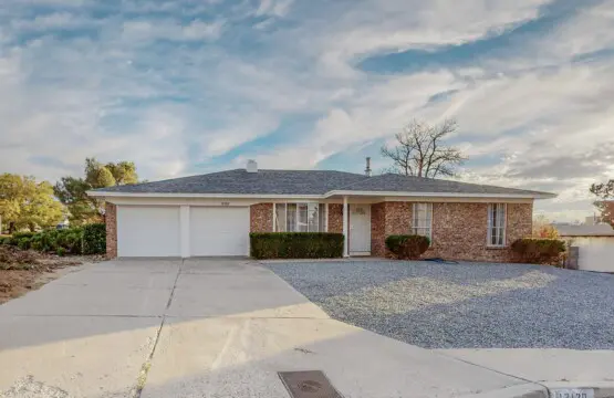 cc0c8acb2aba444799b4fb10da94cc2f LargeOriginal.jpg